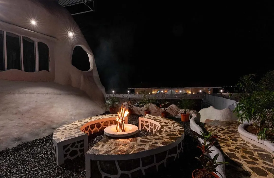 Villa Stonera: Mountain Retreat with Indoor Pool & Outdoor Firepit-1